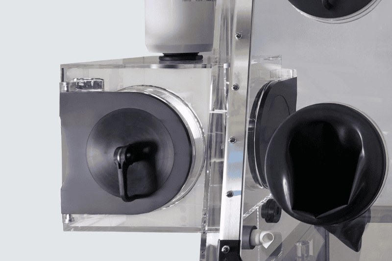 Flushed Antechamber for Glove Boxes